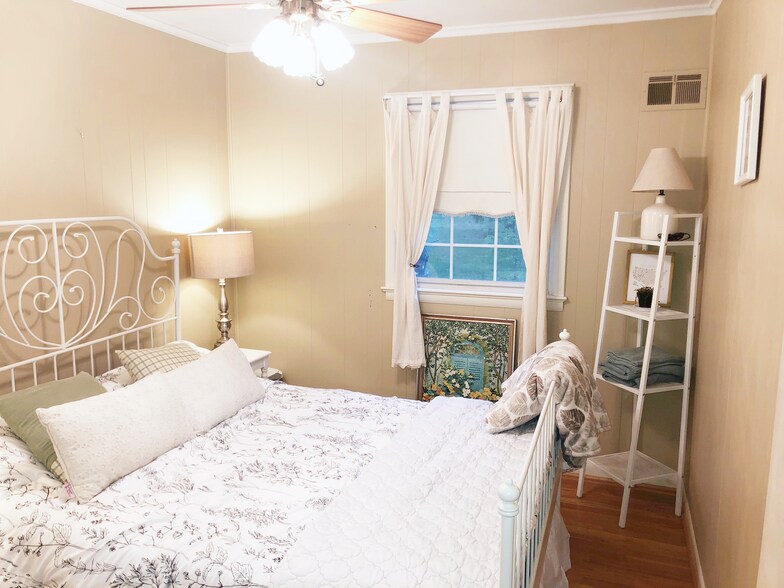 Building Photo - 8507 Woodside Ct