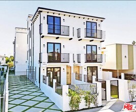 Building Photo - 1954 S Garth Ave