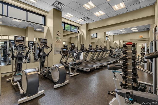 Building Photo - 345 E 93rd St