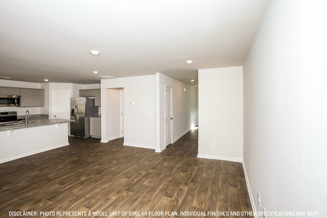 Building Photo - 498 Blue Garden Wy