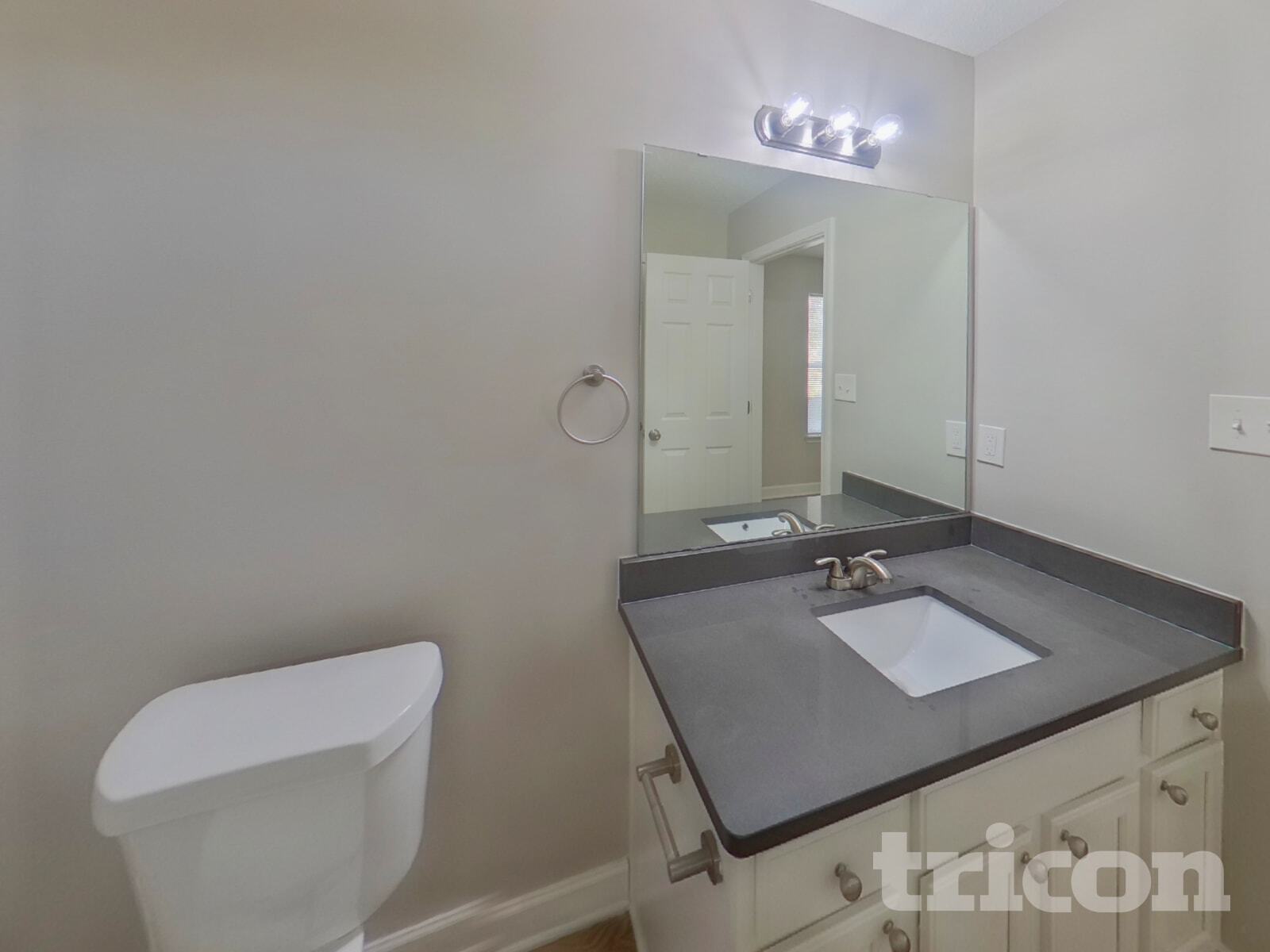 Building Photo - 428 Glencroft Dr