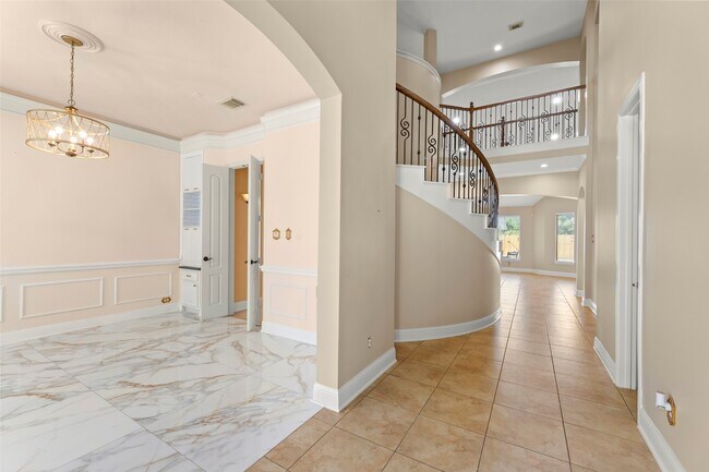 Building Photo - 25314 Greenwell Springs Ln