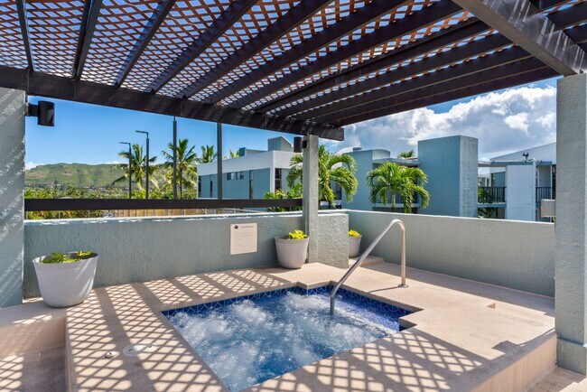 Building Photo - Kailua - Private, Quiet End Unit - 3 bed, 2 bath