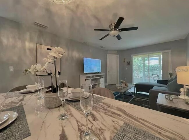 Building Photo - 2798 Club Cortile Cir