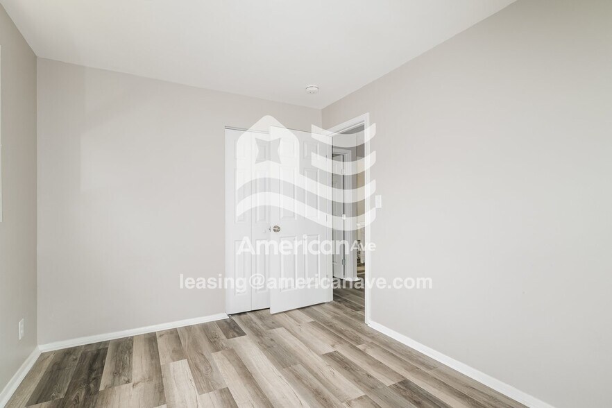 Building Photo - 11605 Larimore Rd