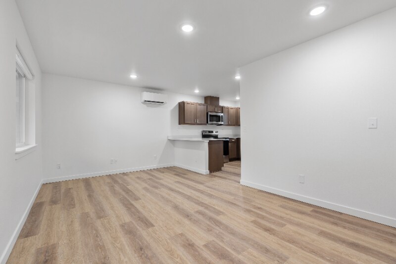 Building Photo - 2999 Harrison Ave