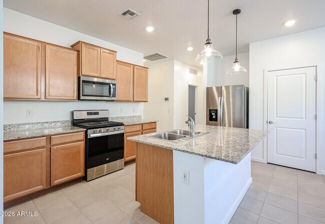 Building Photo - 14220 W Willow Ave