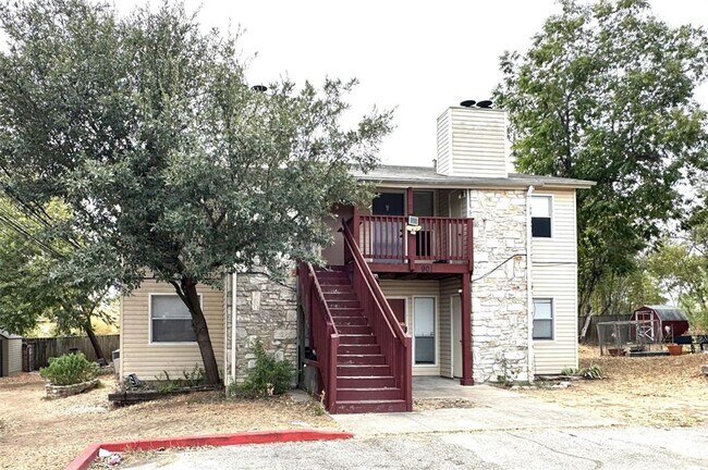 Building Photo - Affordable 2/2 in great location off of N Lamar.