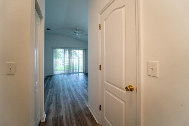 Building Photo - 957 Windward Way