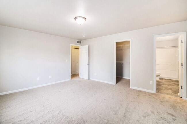 Building Photo - Newer Home near Outstanding Schools!