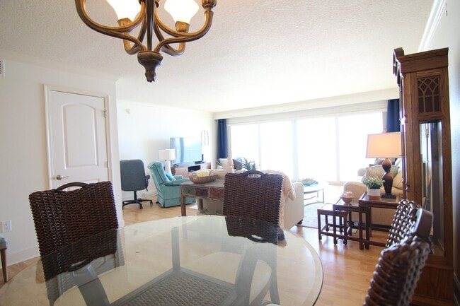 Building Photo - REEF CONDO DIRECT OCEAN FRONT