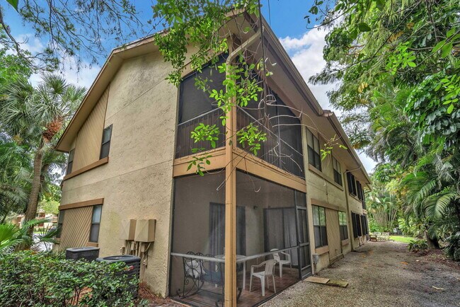 Building Photo - 12970 Dartford Trail