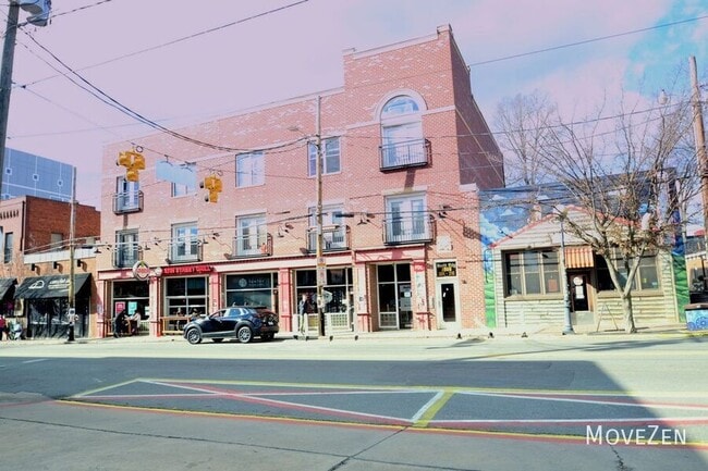 Building Photo - 3205 N Davidson St