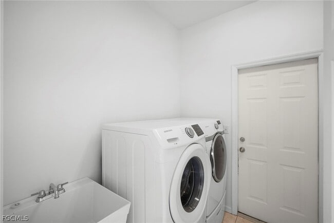 Building Photo - 21768 Brixham Run Loop