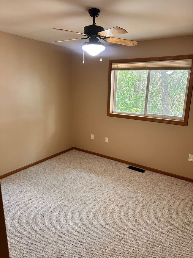 Building Photo - 3566-3572 East Meadows Place