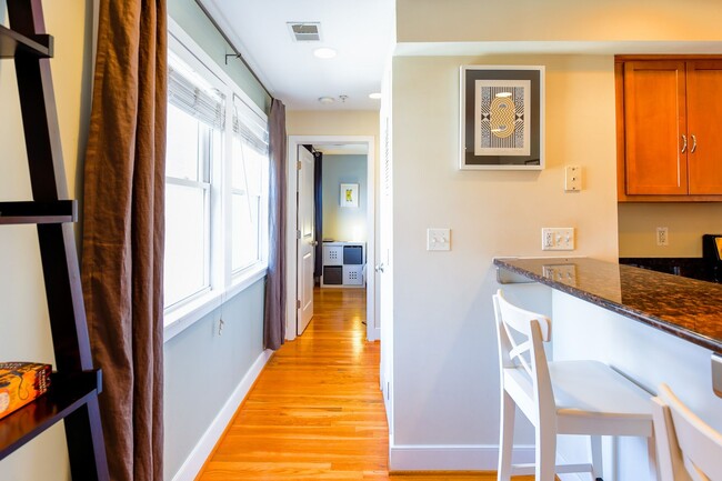Building Photo - Stylish Condo in Hill East - Parking Space...