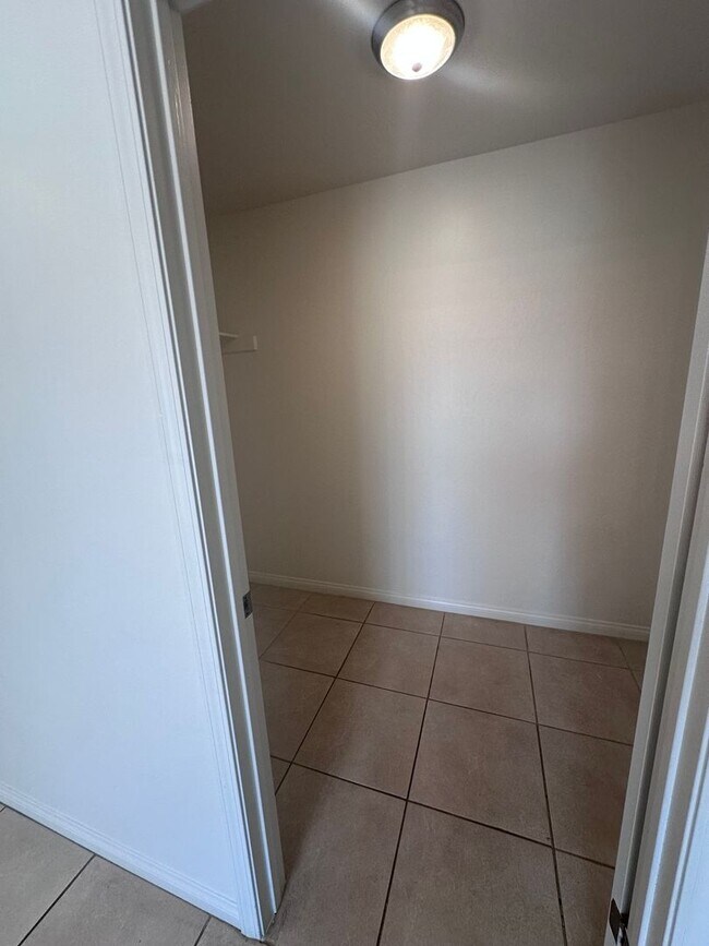 Building Photo - 509 Chapultepec Ave