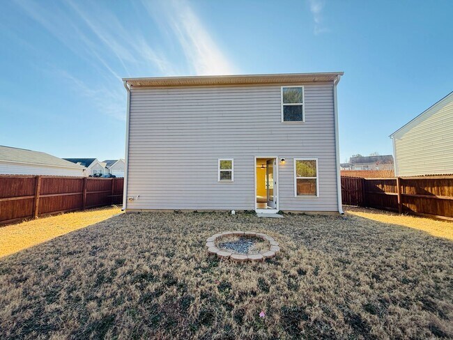Building Photo - 522 Jernigan St