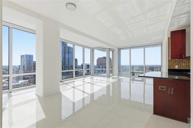 Building Photo - 150 E Robinson St