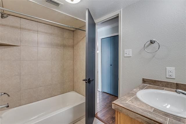 Building Photo - 4616 W Lovers Ln