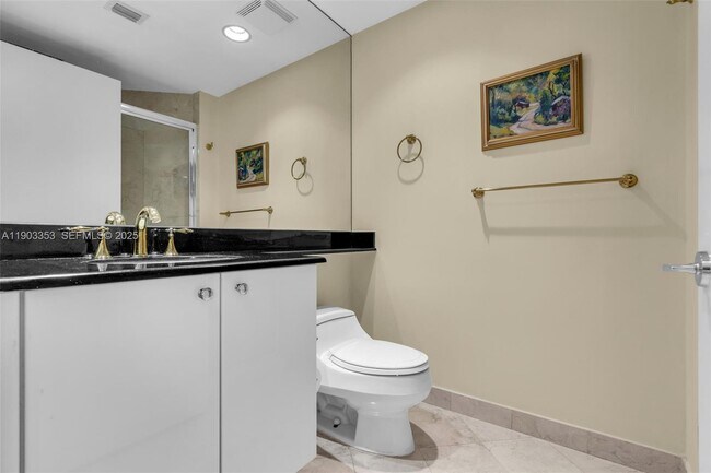 Building Photo - 791 Crandon Blvd