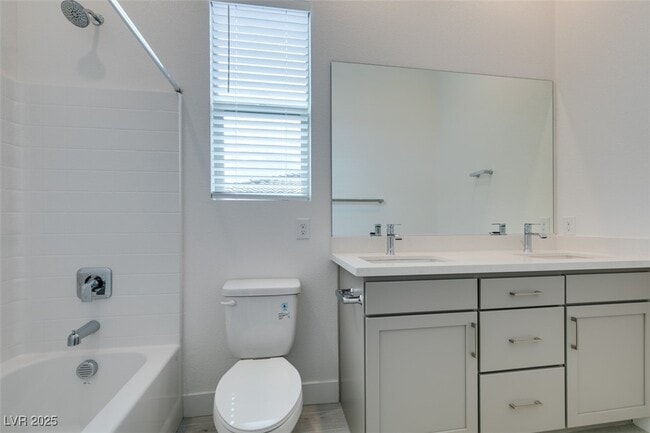 Building Photo - 257 Piazzetta Pl