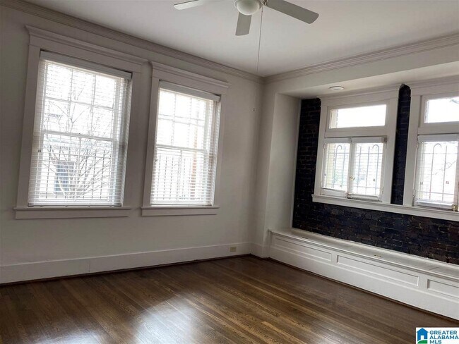 Building Photo - 1300 20th St S