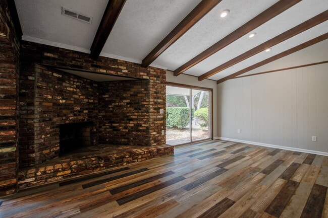 Building Photo - 1805 Chelwood Cir