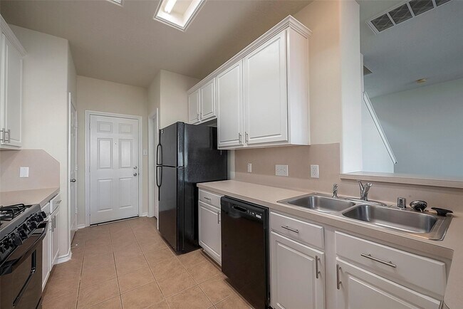 Building Photo - 14330 Fairbuff Ln