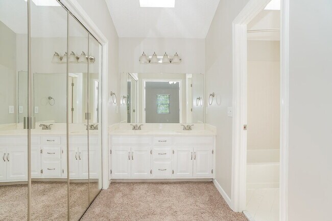 Building Photo - 3413 Westcliffe Ct