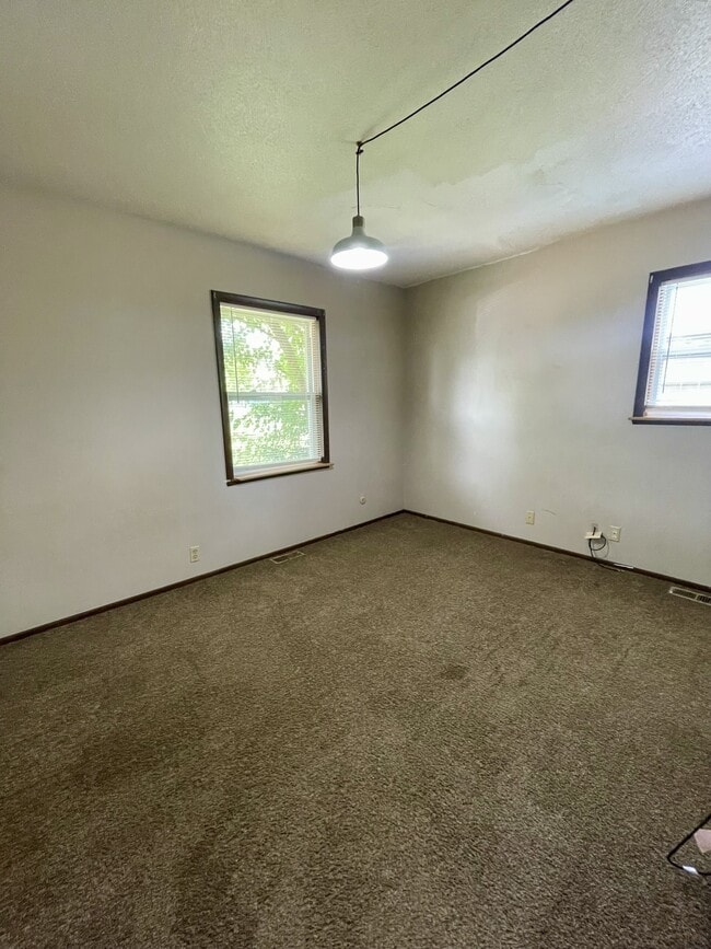 Building Photo - 2309 S Norwood Ave