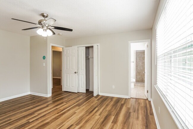 Building Photo - 1724 Sonia Dr