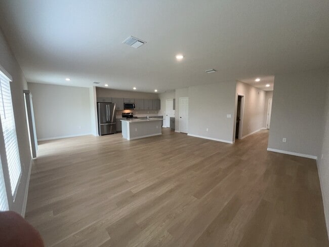 Building Photo - 4075 Gardenia Ave