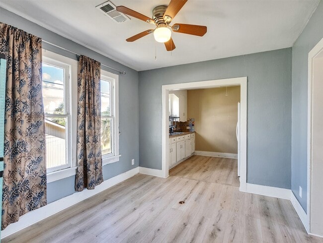 Building Photo - 5224 Bernardo De Galvez Ave