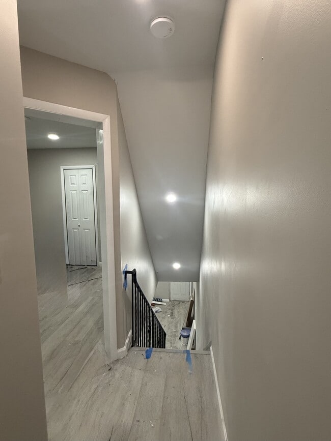 Building Photo - 733 Mcilvain St