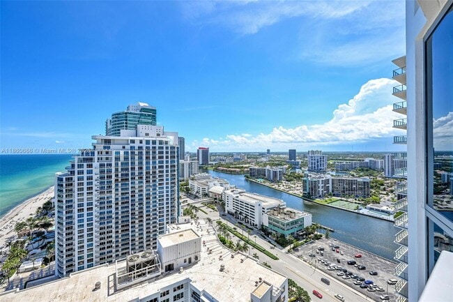 Building Photo - 3101 S Ocean Dr