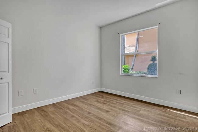 Building Photo - 10585 Cocobolo Way