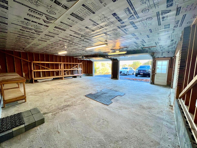 Building Photo - 228 Mark Dr