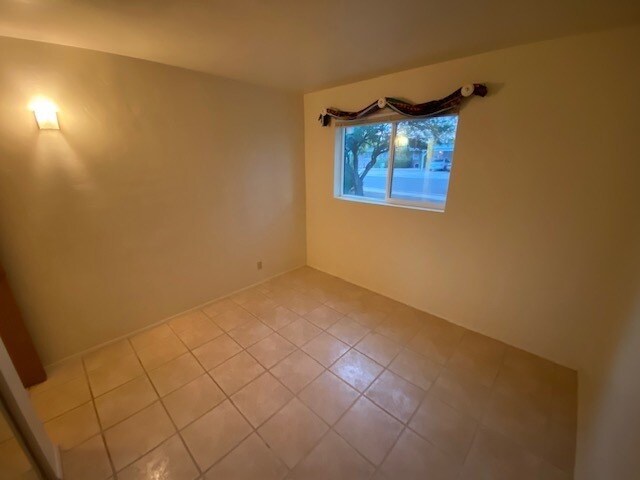 Building Photo - 6719 E Calle Cappela