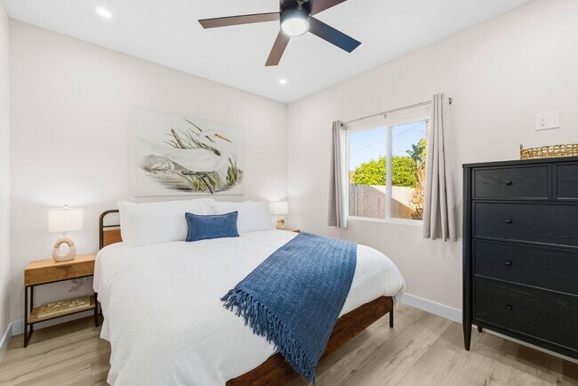 Building Photo - 436 Date Ave