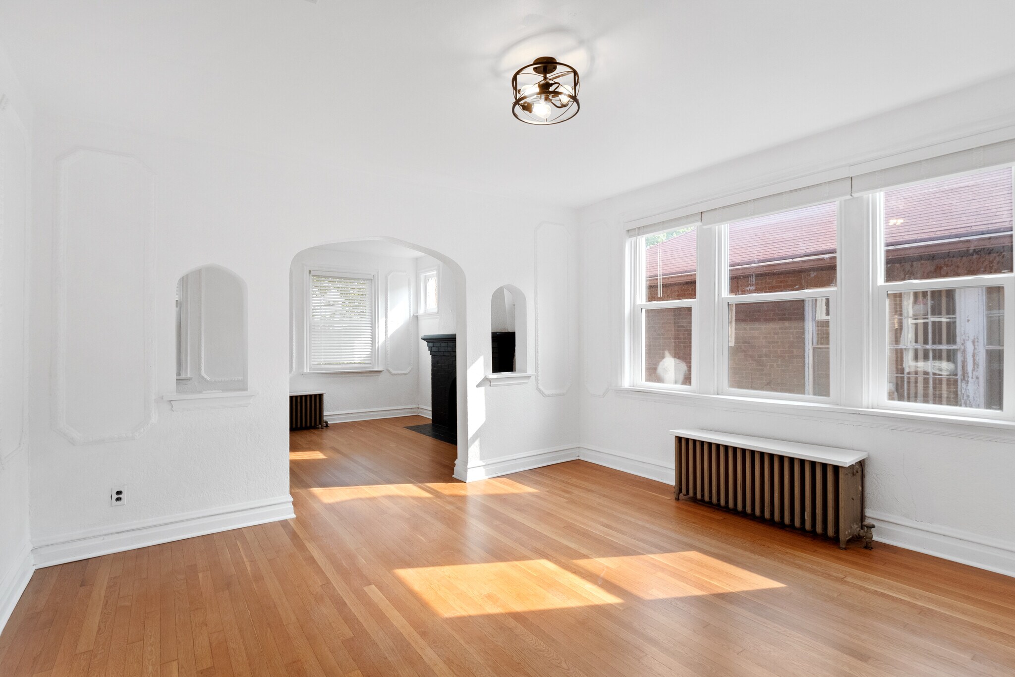 Building Photo - 7246 Amherst Ave