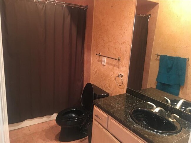 Building Photo - 3777 Peachtree Rd NE