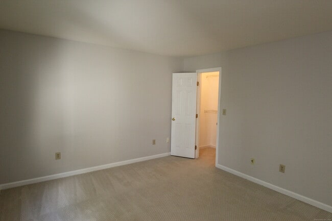 Building Photo - 42 Greystone