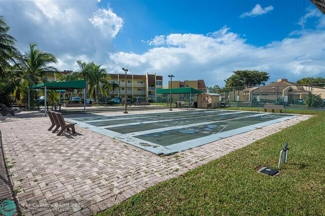 Building Photo - 6700 Royal Palm Blvd
