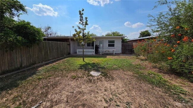 Building Photo - 506 N 36th St
