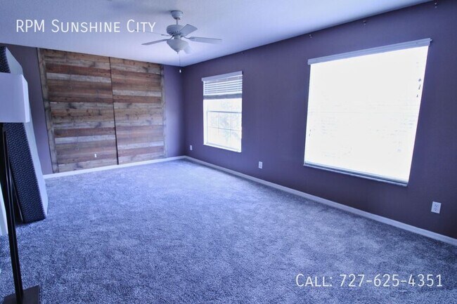 Building Photo - 11129 Creek Haven Dr