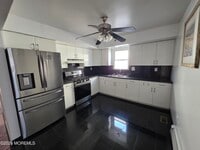 Building Photo - 71 Newark Pl