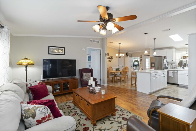 Building Photo - Nokomis Lake Village 3 bed/2bath