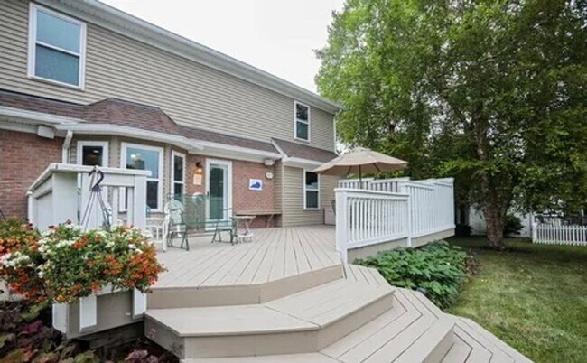 Building Photo - 4701 Shenandoah Dr