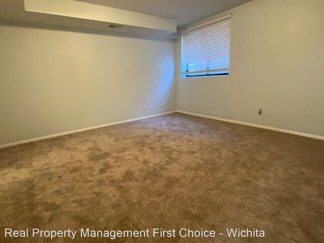 Building Photo - 3 br, 1.5 bath House - 9014 Bluestem St